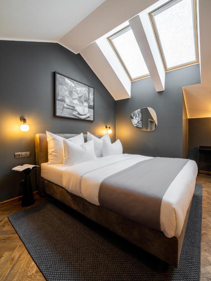 The Viaduct - Suites & More Prag Eksteriør billede