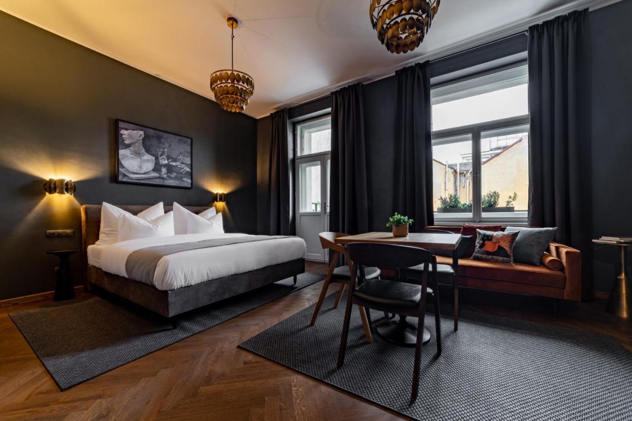 The Viaduct - Suites & More Prag Eksteriør billede